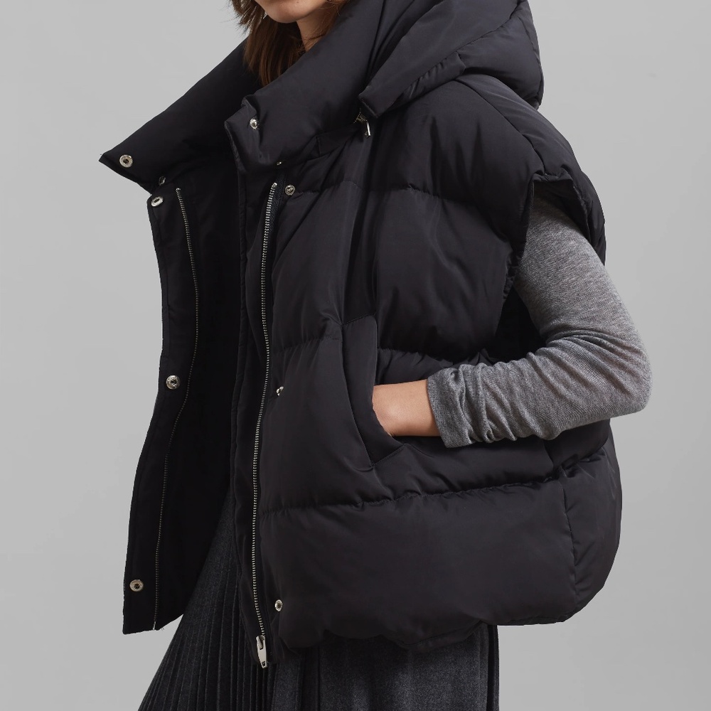 The Frankie Shop Black Marla Puffer Vest with Hood - Size Small